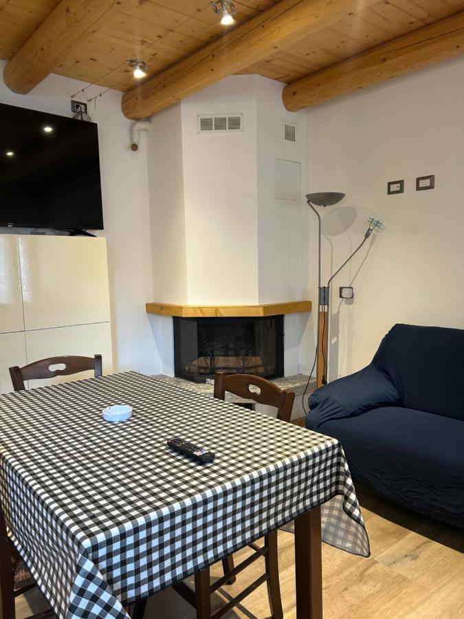 Casa Malva Appartamento Marisa Ed Appartamento Bouganville Cossogno Екстериор снимка